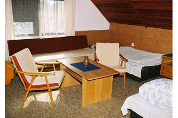 Slovacia Chata Radvaň nad Dunajom, Exteriorul